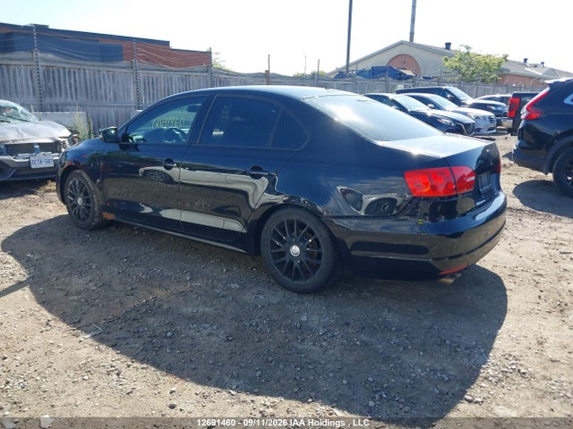 12691460 :رقم المزاد ، 3VW2K7AJXEM260412 vin ، 2014 Volkswagen Jetta مزاد بيع