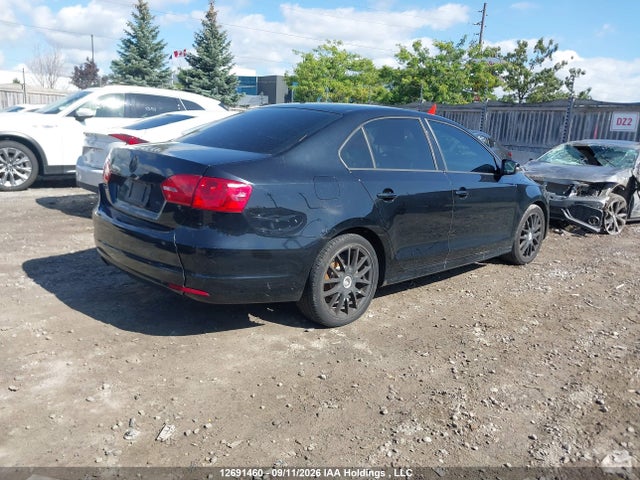 12691460 :رقم المزاد ، 3VW2K7AJXEM260412 vin ، 2014 Volkswagen Jetta مزاد بيع