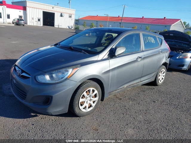12691466 :رقم المزاد ، KMHCT5AE5CU031894 vin ، 2012 Hyundai Accent مزاد بيع