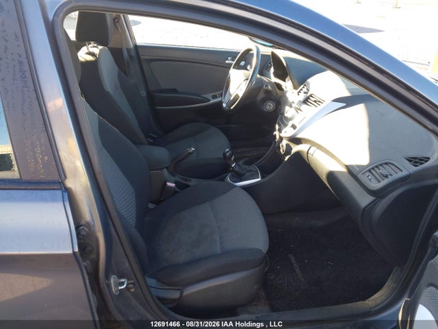12691466 :رقم المزاد ، KMHCT5AE5CU031894 vin ، 2012 Hyundai Accent مزاد بيع