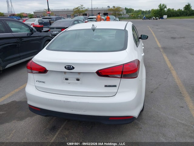 KIA Forte Lx/s 2018 3KPFL4A77JE207191 Image 16
