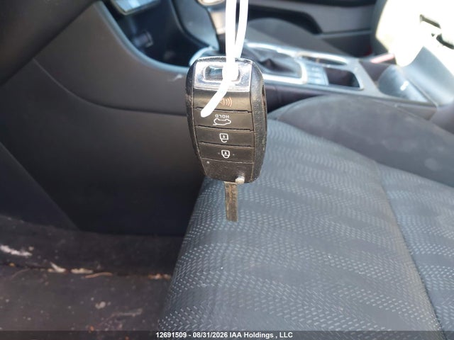 KNDPMCAC6H7290258 KIA Sportage Lx