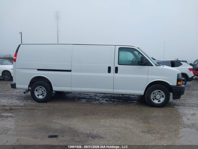 Chevrolet Express G2500 2024 1GCWGBFP8R1257582 Image 13