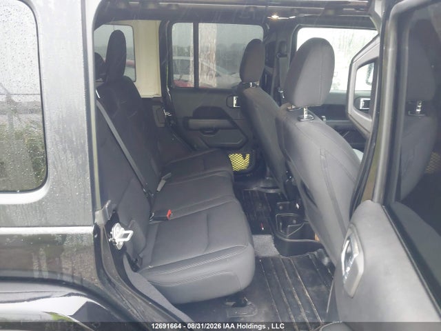1C4HJXEN4MW661014 Jeep Wrangler Unlimited Sahara