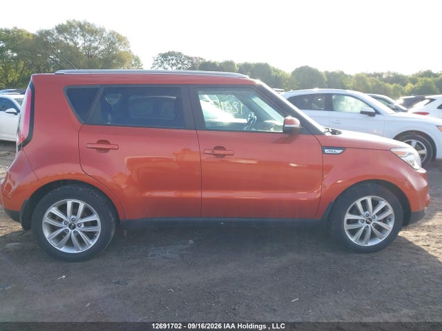 KIA SOUL + 2017 KNDJP3A55H7425194 Image 13