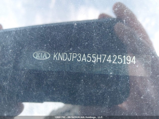 KIA SOUL + 2017 KNDJP3A55H7425194 Image 17