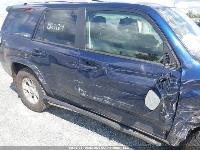 Toyota 4RUNNER SR5 2016 JTEBU5JR7G5281861 Image 12
