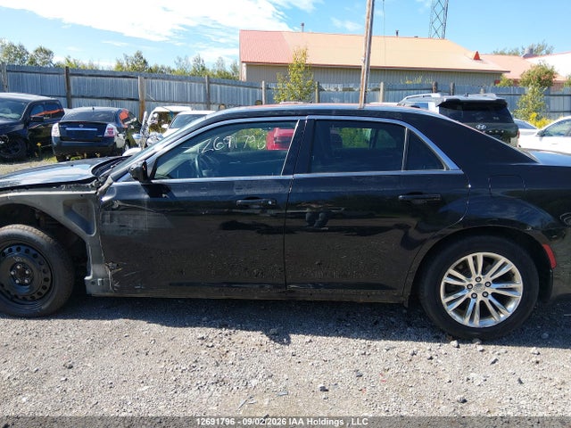 Aukcja sprzedaży 2016 Chrysler 300 Touring, vin: 2C3CCAAG9GH216381, numer aukcji: 12691796
