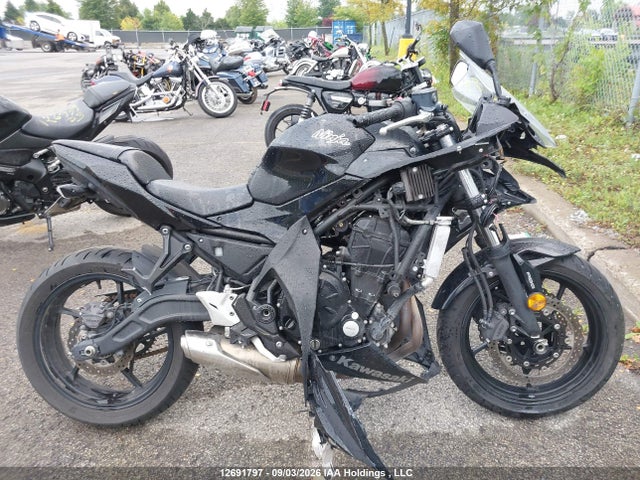 Продаж на аукціоні авто 2017 Kawasaki Ex650 F, vin: JKAEXEK15HDA00243, номер лоту: 12691797