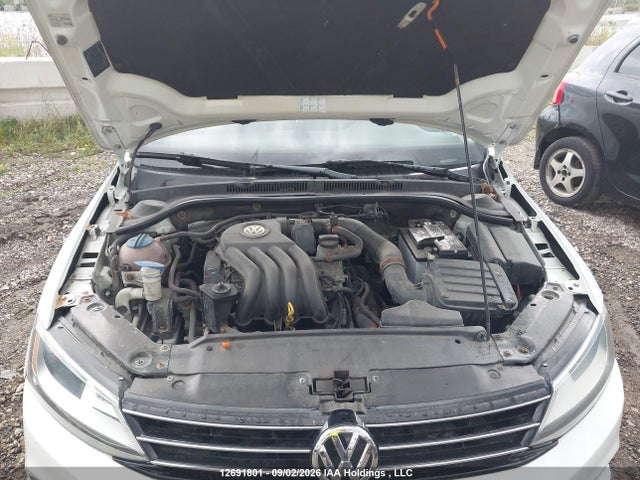 12691801 :رقم المزاد ، 3VW2K7AJ1EM305589 vin ، 2014 Volkswagen Jetta 2.0l Trendline+ مزاد بيع