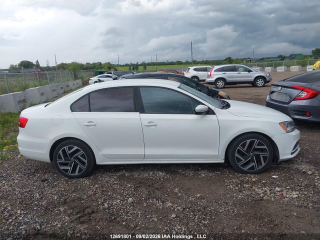 12691801 :رقم المزاد ، 3VW2K7AJ1EM305589 vin ، 2014 Volkswagen Jetta 2.0l Trendline+ مزاد بيع