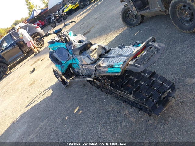 2BPSTGNB3NV000033 Skidoo Skidoo