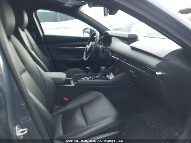 2021 Mazda 3 Premium მანქანა იყიდება აუქციონზე, vin: JM1BPBMY6M1342214, აუქციონის ნომერი: 12691845