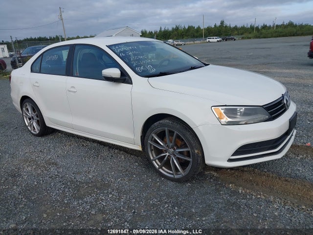 2016 3VW267AJ0GM255405 main image