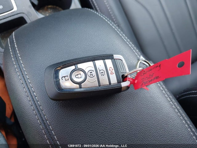 Продаж на аукціоні авто 2025 Ford Escape Platinum, vin: 1FMCU9JA5SUA38358, номер лоту: 12691872