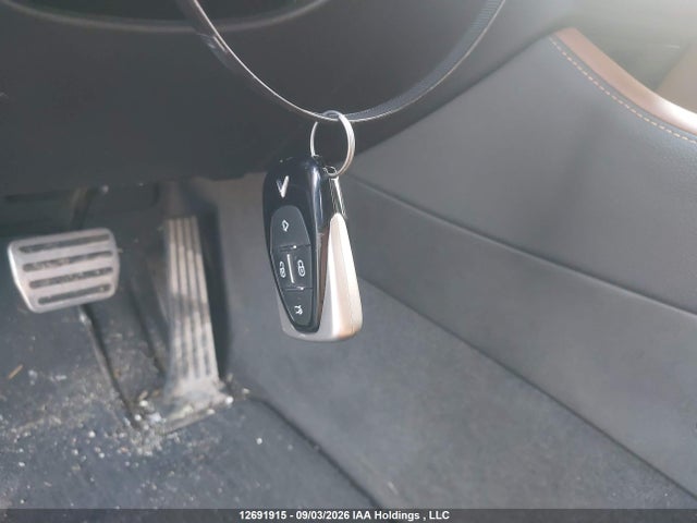 12691915 :رقم المزاد ، RLLV1AFA4SH010159 vin ، 2025 Vinfast Vf 8 Plus مزاد بيع