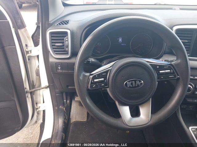 Продажа на аукционе авто 2022 Kia Sportage Lx, vin: KNDPMCAC3N7010677, номер лота: 12691981