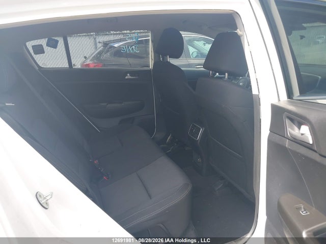 Продажа на аукционе авто 2022 Kia Sportage Lx, vin: KNDPMCAC3N7010677, номер лота: 12691981