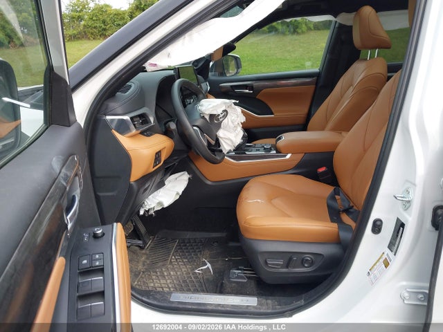 Toyota Highlander Limited Awd 2026 5TDKDRBH6TS596169 Image 5