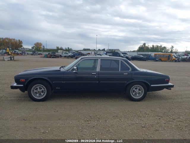 12692069 :رقم المزاد ، SAJAV1346HC463735 vin ، 1987 Jaguar Xj6 مزاد بيع