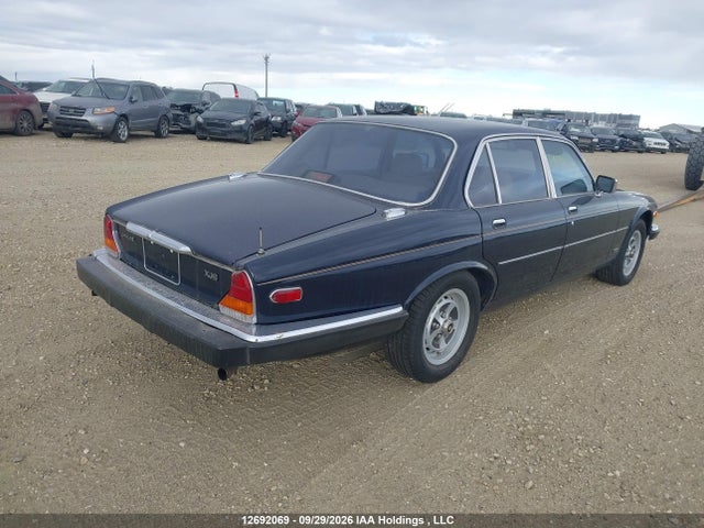 12692069 :رقم المزاد ، SAJAV1346HC463735 vin ، 1987 Jaguar Xj6 مزاد بيع