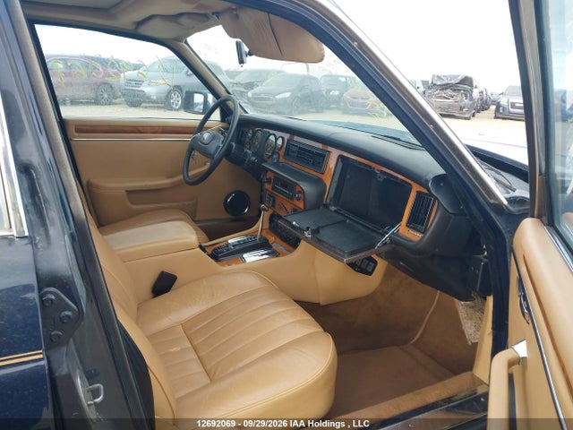 12692069 :رقم المزاد ، SAJAV1346HC463735 vin ، 1987 Jaguar Xj6 مزاد بيع