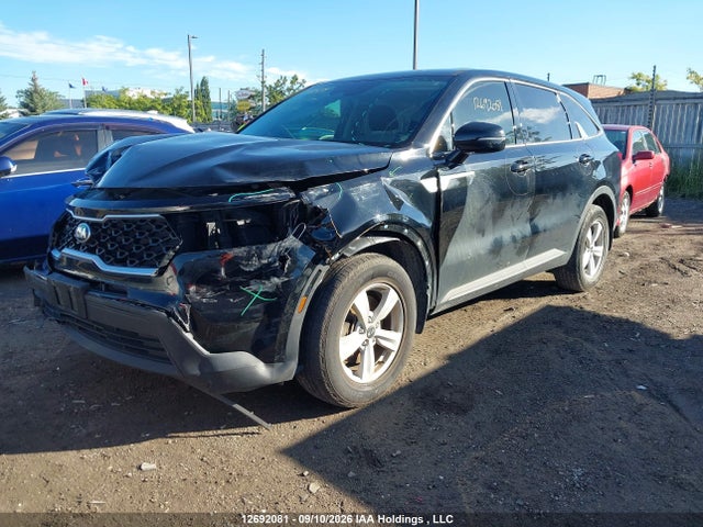 KIA SORENTO LX 2021 5XYRGDLC3MG002972 Image 2