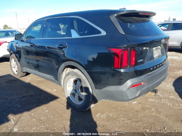 KIA SORENTO LX 2021 5XYRGDLC3MG002972 Image 3