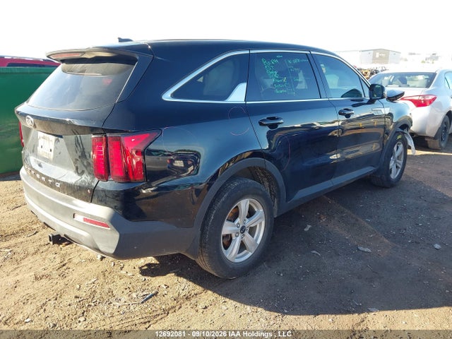 KIA SORENTO LX 2021 5XYRGDLC3MG002972 Image 4