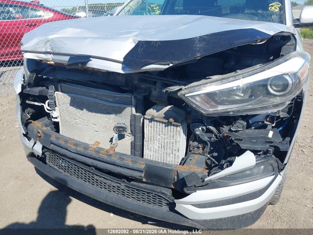 Hyundai Tucson Premium 1.6 2016 KM8J3CA26GU046038 Image 6