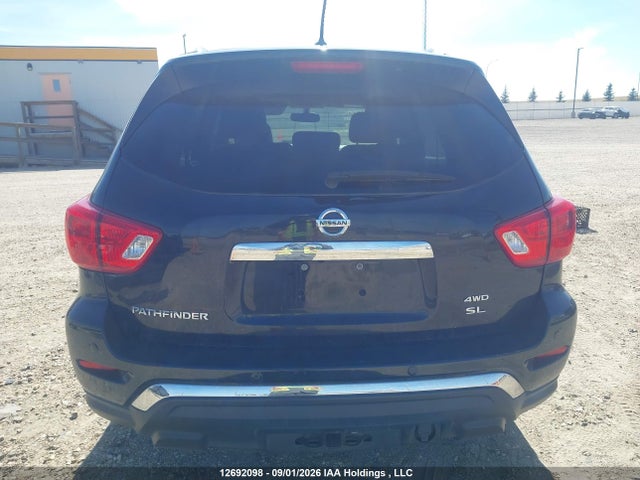 12692098 :رقم المزاد ، 5N1DR2MM3HC600663 vin ، 2017 Nissan Pathfinder S/sv/sl/platinum مزاد بيع