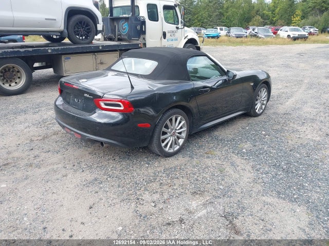 JC1NFAEKXH0126847 Fiat 124 Spider Lusso