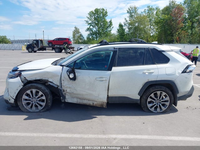 Продажа на аукционе авто 2022 Toyota Rav4 Xle/xle Premium, vin: 2T3R1RFV8NW324893, номер лота: 12692158