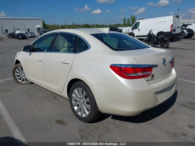 1G4PP5SK2F4205001 Buick Verano