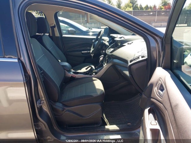 2013 Ford Escape Se მანქანა იყიდება აუქციონზე, vin: 1FMCU9G90DUB33796, აუქციონის ნომერი: 12692201