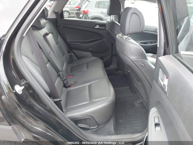 KM8J3CA4XHU563152 Hyundai Tucson Limited/sport And Eco/se