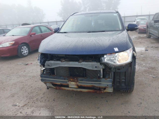 2014 Mitsubishi Outlander Se მანქანა იყიდება აუქციონზე, vin: JA4JZ3AX1EZ604306, აუქციონის ნომერი: 12692254