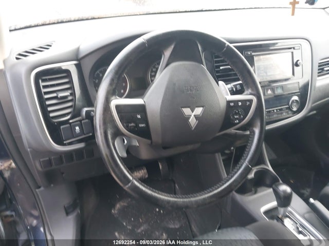 2014 Mitsubishi Outlander Se მანქანა იყიდება აუქციონზე, vin: JA4JZ3AX1EZ604306, აუქციონის ნომერი: 12692254