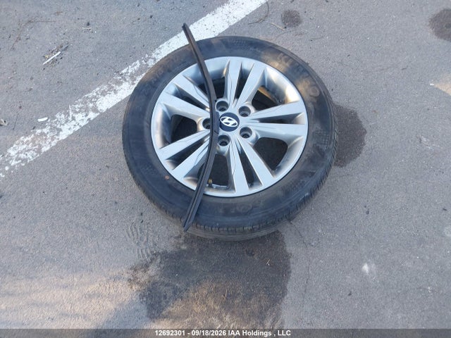Aukcja sprzedaży 2017 Hyundai Elantra Gl, vin: KMHD84LF6HU326385, numer aukcji: 12692301