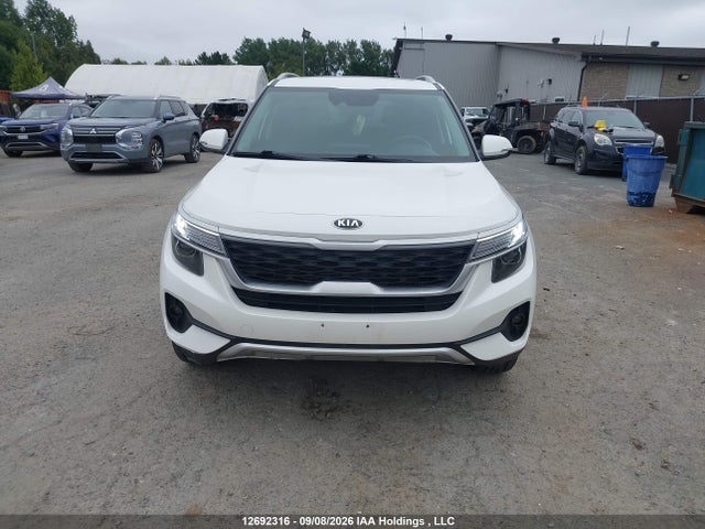 KNDEUCAAXM7157874 KIA SELTOS EX