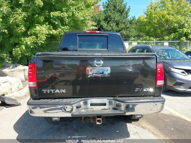 Nissan TITAN SV 2014 1N6AA0EC7EN511815 Image 17
