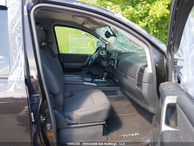 Nissan TITAN SV 2014 1N6AA0EC7EN511815 Image 5