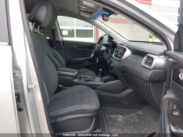 5XYPGDA56GG180648 KIA Sorento 3.3l Lx +