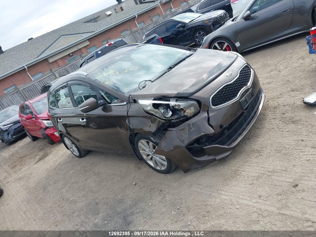2014 Kia Rondo მანქანა იყიდება აუქციონზე, vin: KNAHU8A39E7045643, აუქციონის ნომერი: 12692395