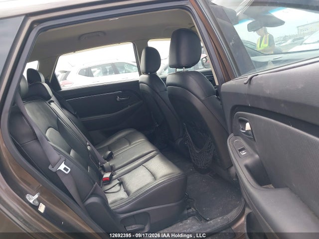 2014 Kia Rondo მანქანა იყიდება აუქციონზე, vin: KNAHU8A39E7045643, აუქციონის ნომერი: 12692395