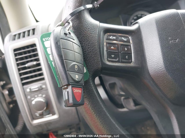 12692404 :رقم المزاد ، 1C6RR7SM7FS783781 vin ، 2015 Ram 1500 St مزاد بيع