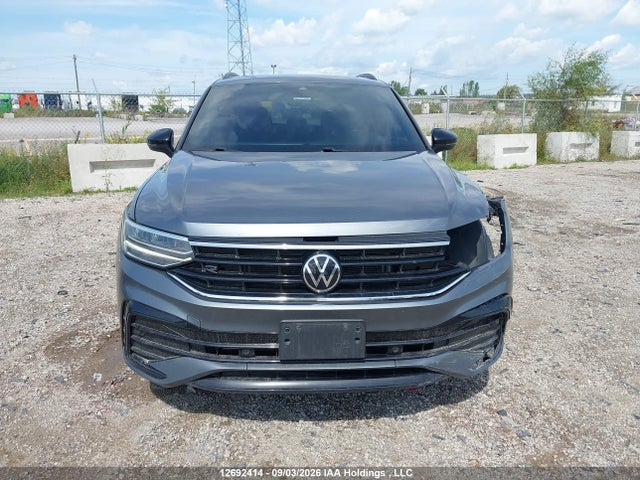 3VV8B7AX3PM087130 Volkswagen Tiguan Comfortline R-line Black