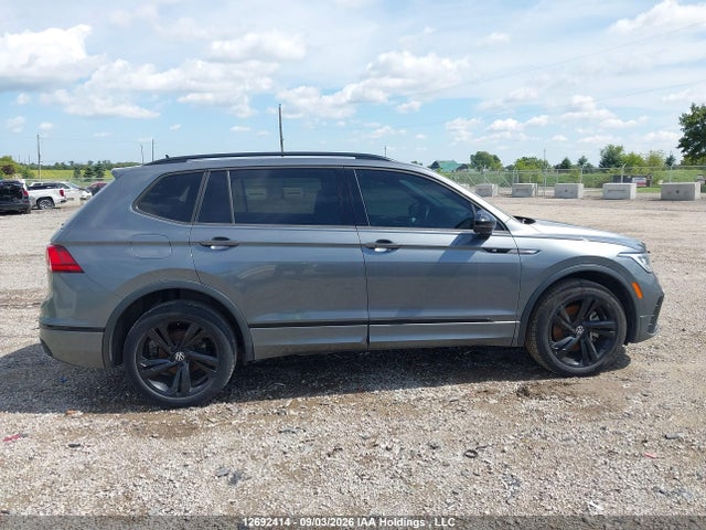 3VV8B7AX3PM087130 Volkswagen Tiguan Comfortline R-line Black