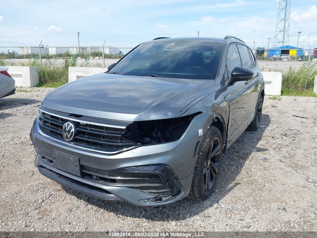 3VV8B7AX3PM087130 Volkswagen Tiguan Comfortline R-line Black