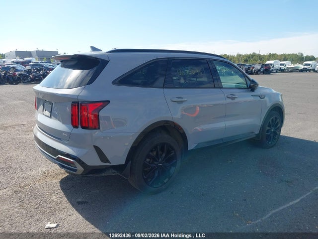 KIA Sorento 2023 5XYRHDLF9PG211970 Image 4